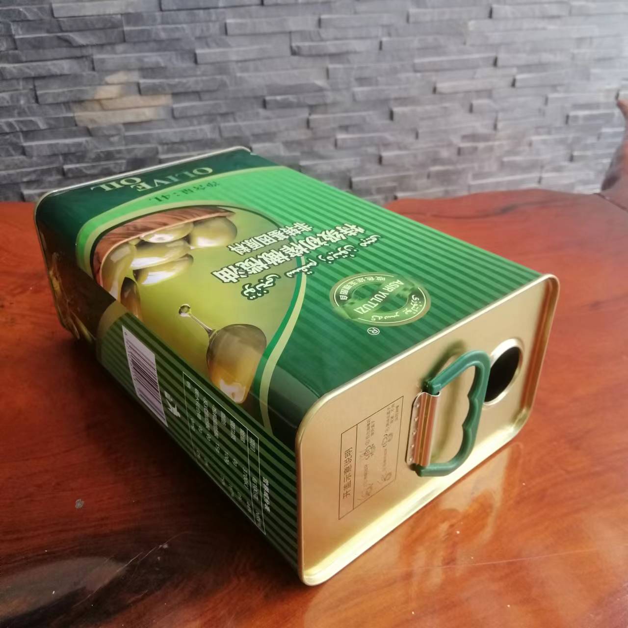 特級(jí)初榨4L橄欖油鐵罐 出口橄欖油鐵桶